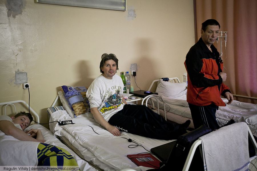 Дмитрий ЛАЗАРЕВ в той самой больнице /фото ©Виталий РАГУЛИН.